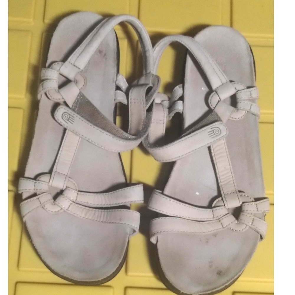 Teva Ventura Womens Cream Waterproof Leather Strappy Sport Sandals Size 7